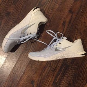 Women’s Nike Metcon 4 Shoes